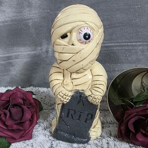 Vintage Plastic Mummy Cute Y2K Halloween Decor